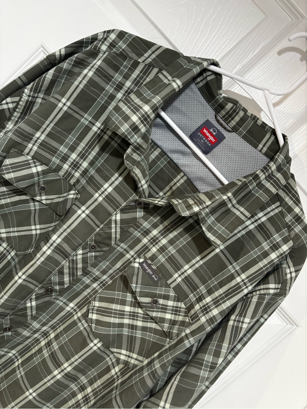 WRANGLER Outdoor Olive and Light Green Plaid Western Shirt